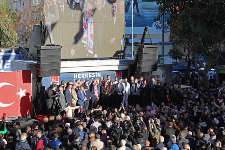 Muhittin Böcek’e Ankara dönüşü coşkulu karşılama