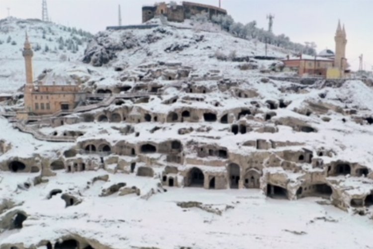 Nevşehir Kayaşehir beyaza büründü