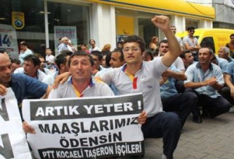 PTT çalışanları Maaşlarını Alamadılar,iş Bıraktılar