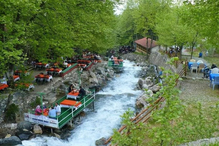 Saitabat Şelalesi turistlerin durak noktası olmaya devam ediyor