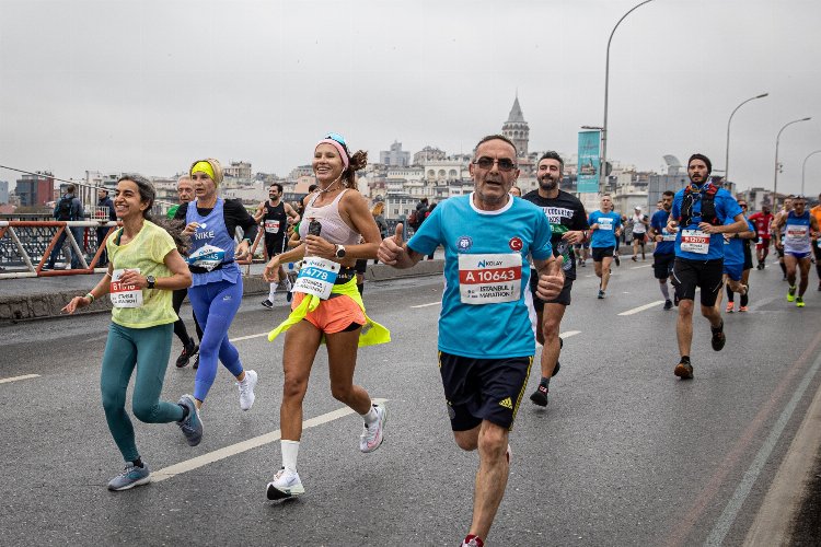 Sakarya Büyükşehir'in sporcusu İstanbul Maratonu'nda ipi göğüsledi