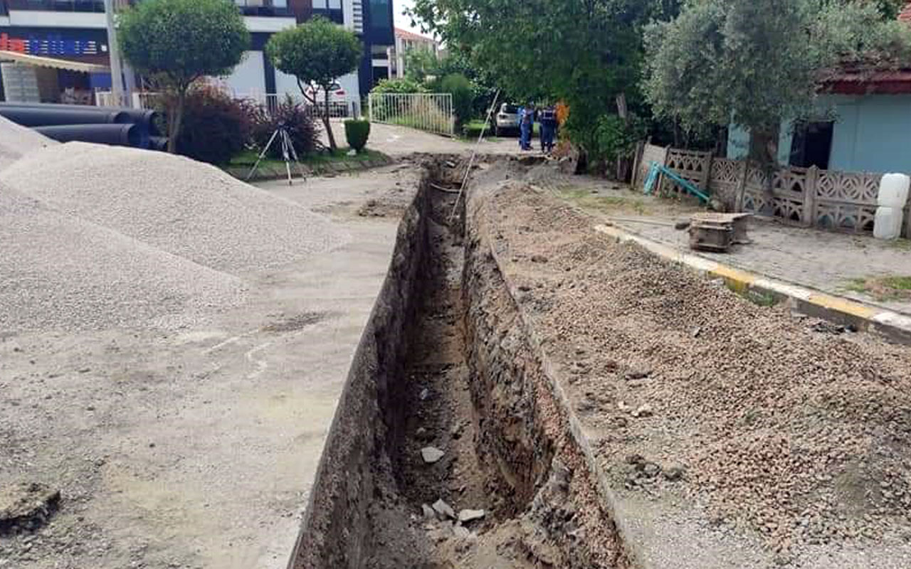 Sakarya’da Türbe kavşağına yağmur suyu hattı