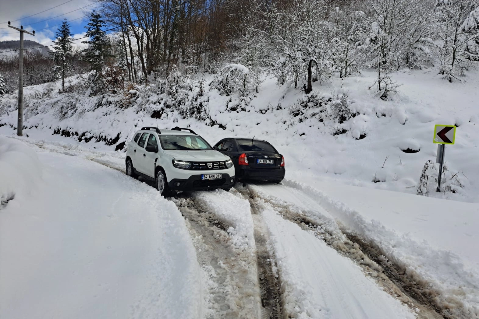 Sakarya'dan kar raporu... Kapalı grup yolu kalmadı