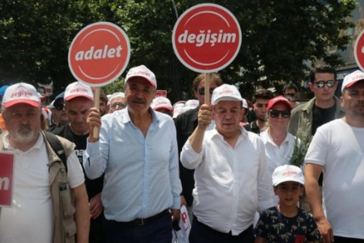 Tanju Özcan 'değişim' için yürüyor