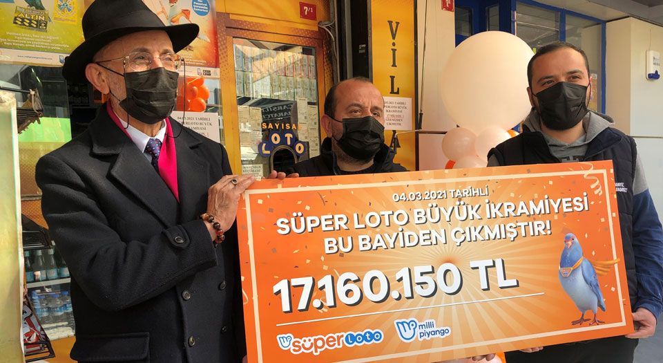 Üsküdar'daki 17 milyon liralık talihli çekini aldı