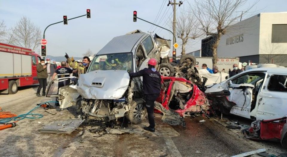 Bursa Kestel'de katliam gibi kaza