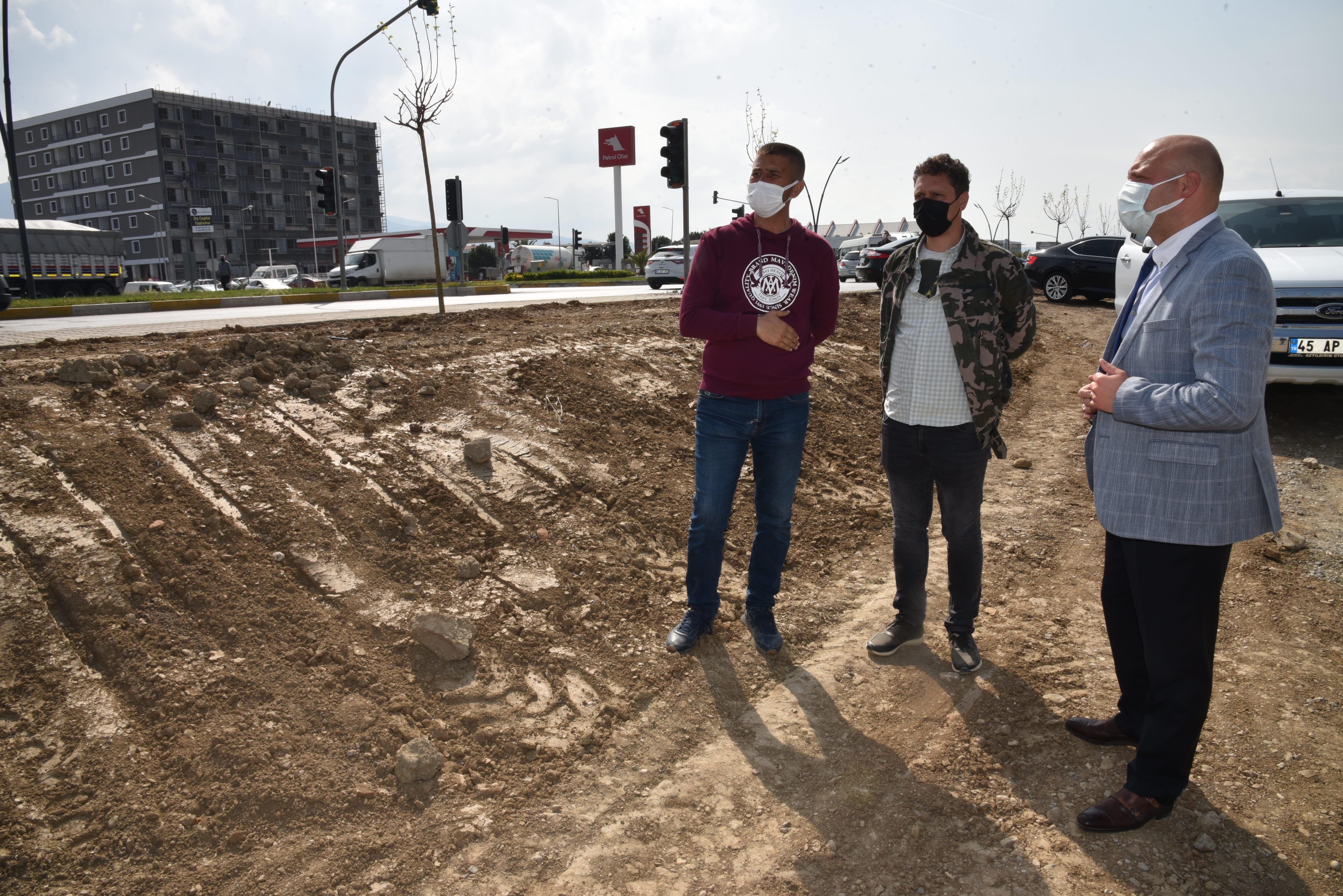 Manisa'da Yunusemre ilçesi yeşilleniyor