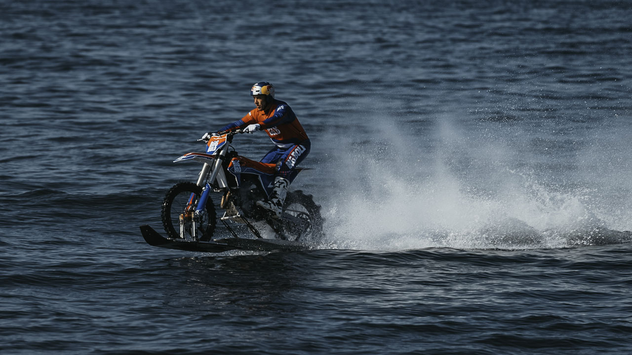 Ünlü isim Robbie Maddison, İstanbul keşfine geldi