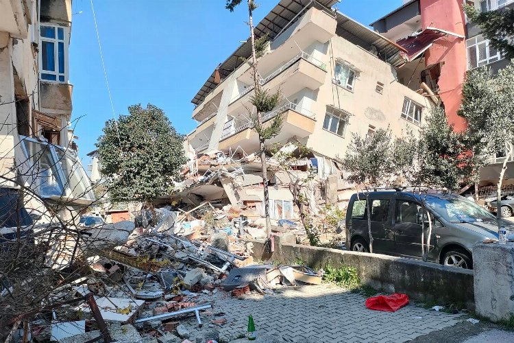 ABD'deki Türkler de bağışlarıyla depremzedelerin yanında