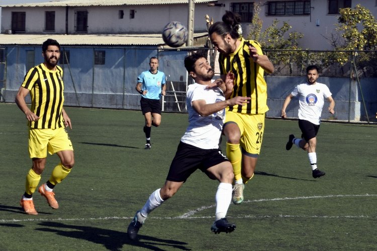 Aliağaspor FK, Manisa'yı 5 golle devirdi