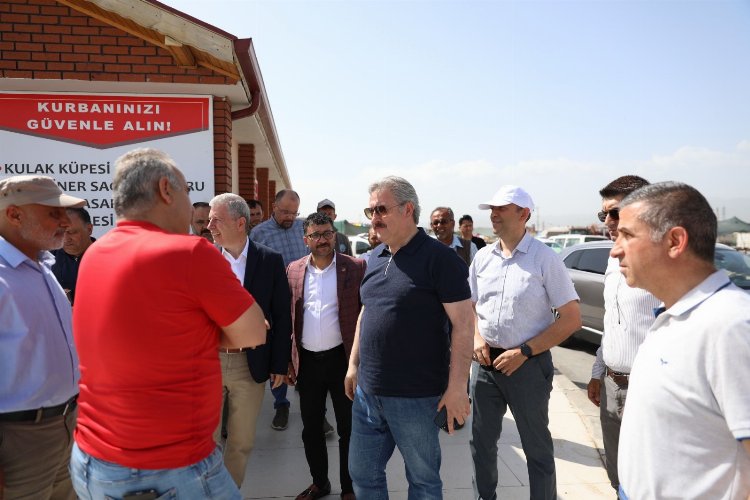 Başkan Palancıoğlu kurban pazarını ziyaret ederek hazırlıkları inceledi