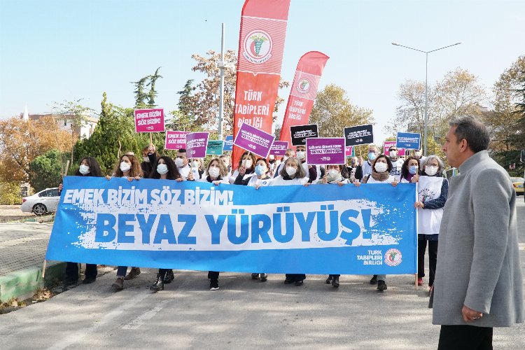 Bursa'da 'beyaz' yürüyüş!