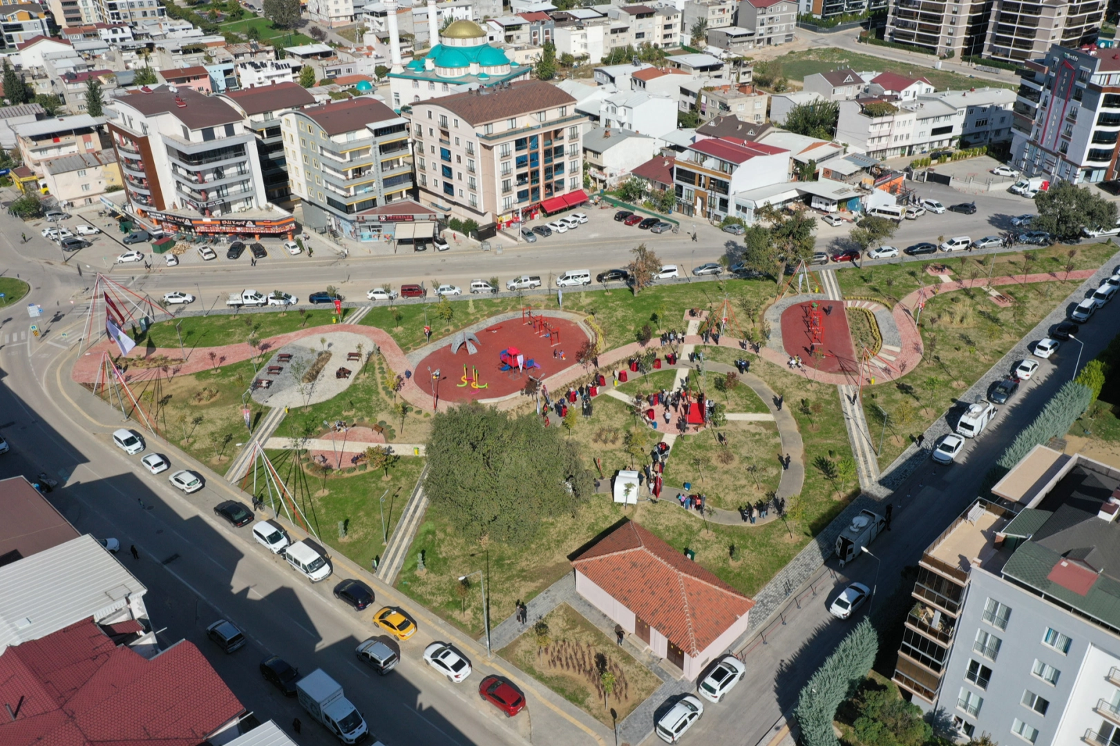 Bursa Hamitler'e İsmet Paşa Parkı