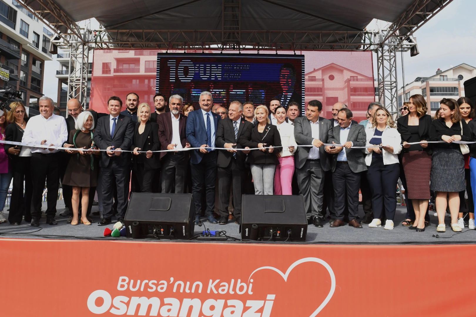 Bursa Osmangazi'den çocuklara hem kreş, hem park