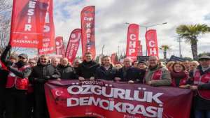 CHP Balıkesir'de "Özgürlük ve Demokrasi" İçin Yürüdü...