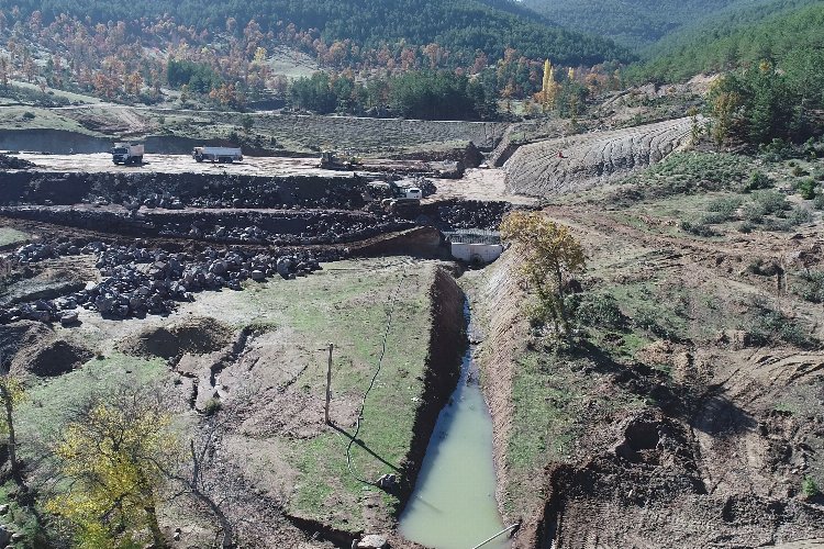 DSİ Bursa Kocadere Göleti'nde çalışmalarını sürdürüyor