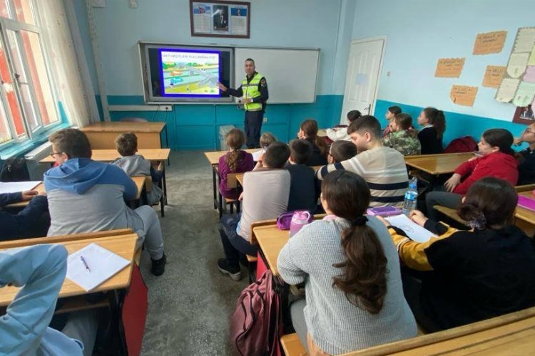 Edirne İpsala'da öğrencilere trafik eğitimi