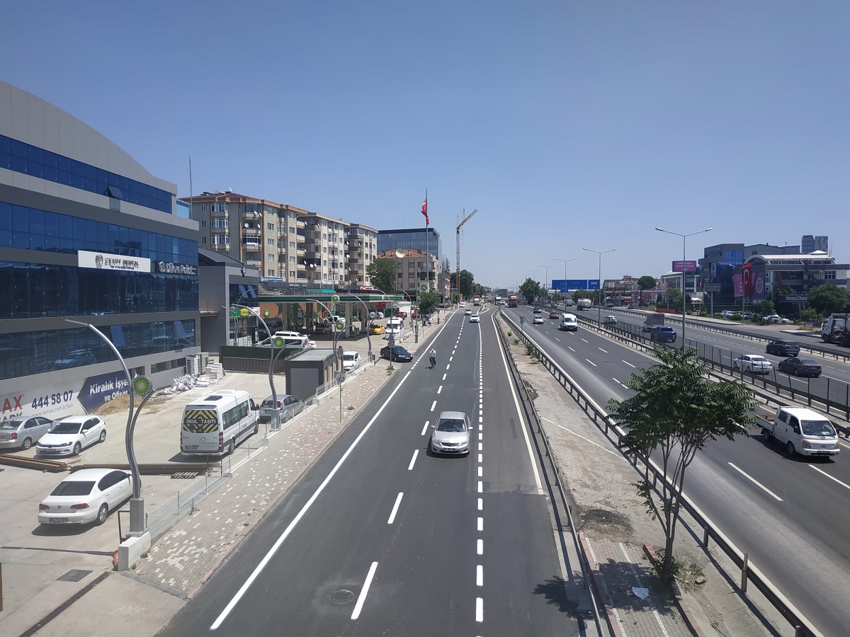 Gebze İstanbul Caddesi’nde yol çizgileri çizildi