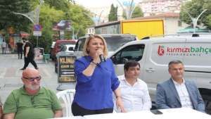 İZMİT BELEDİYE BAŞKANI FATMA KAPLAN HÜRRİYET’ TEN İNÖNÜ CADDESİ TRAFİĞİNE ÇÖZÜM ÖNERİSİ