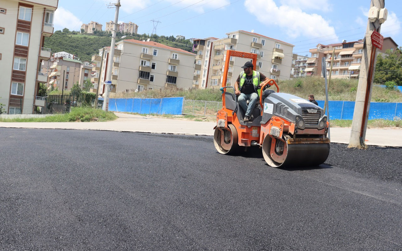 İzmit Tepeköy’de deforme olan yollara bakım