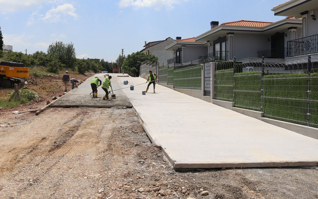 İzmit Tüysüzler’e yeni beton yol