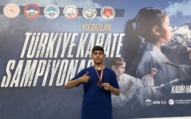 Karate Şampiyonası'nda Aliağa'ya madalya