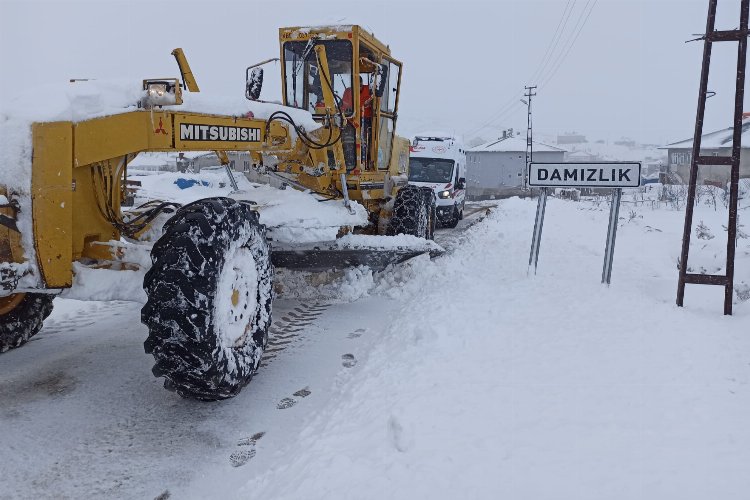 Kayseri Büyükşehir'den kar mesaisi