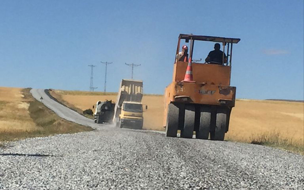 Kayseri kırsalında yol çalışmaları sürüyor