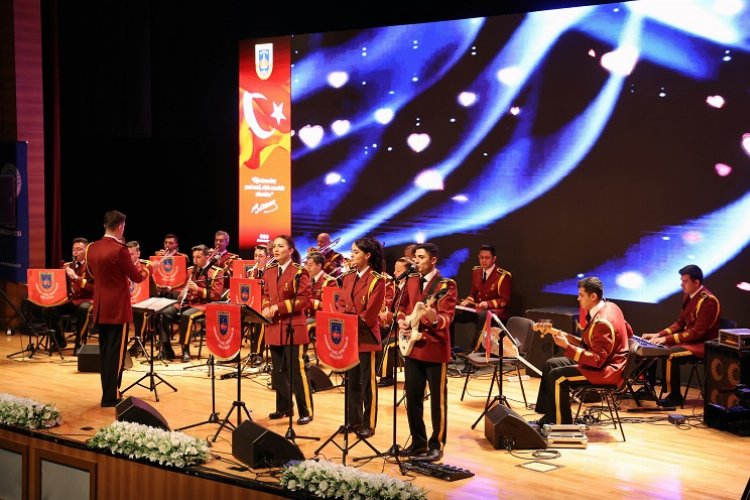 Kayseri Talas'ta jandarmadan özel konser