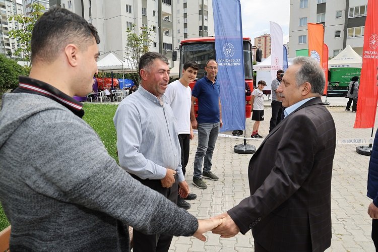 Kayseri Talas'ta yeni üniversitelilere karşılama