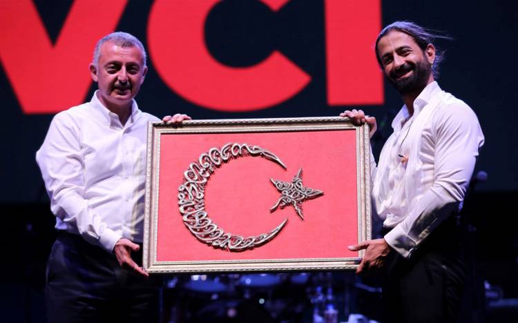 Kocaeli'de zafer coşkusu Koray Avcı ile taçlandı