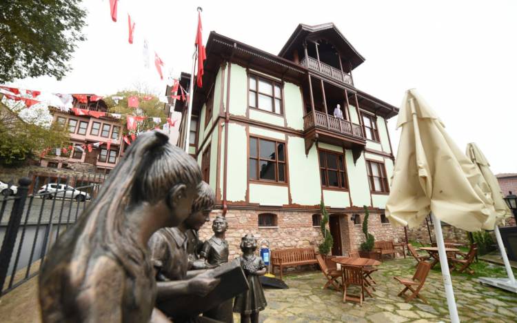 Kocaeli İzmit'teki Atatürk Müzesi'ne 'Zafer' ziyareti