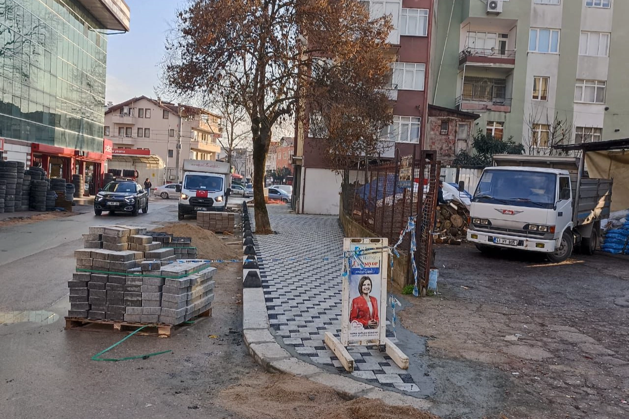 Kocaeli İzmit'teŞehit Kazım Caddesinde çalışmalar sürüyor