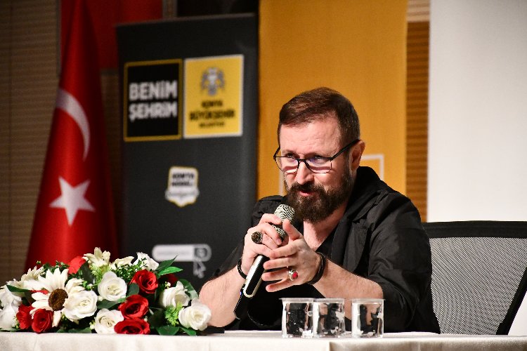 Konya'da Şehir Konferansları devam ediyor