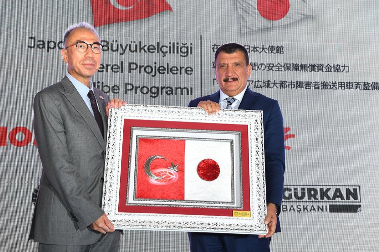 Malatya'ya Japonya tarafından hibe minibüs 