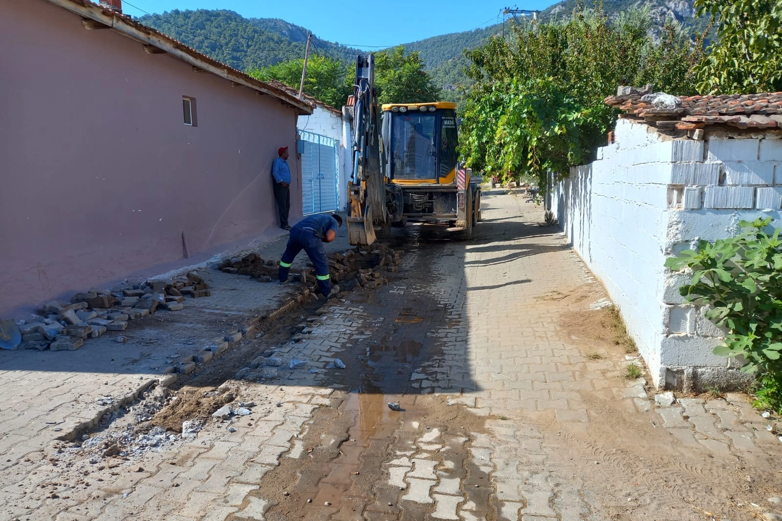 Manisa Kayaaltı Mahallesine sağlıklı içe suyu hattı