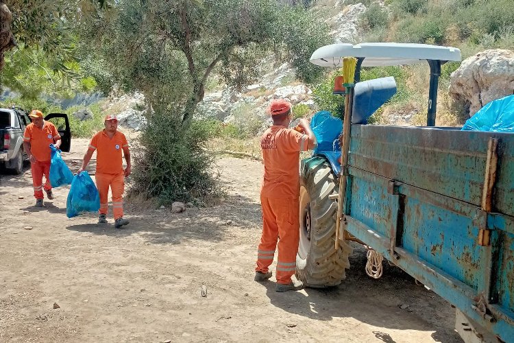 Milas Belediyesi Ekipleri temizlik çalışmalarını sürdürüyor