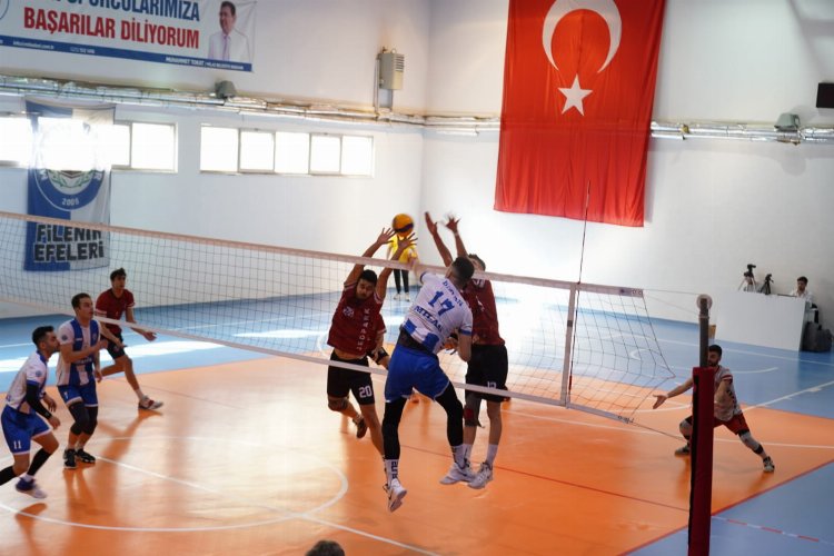 Milas Voleybol takımı sahadan 3 puanla ayrıldı 