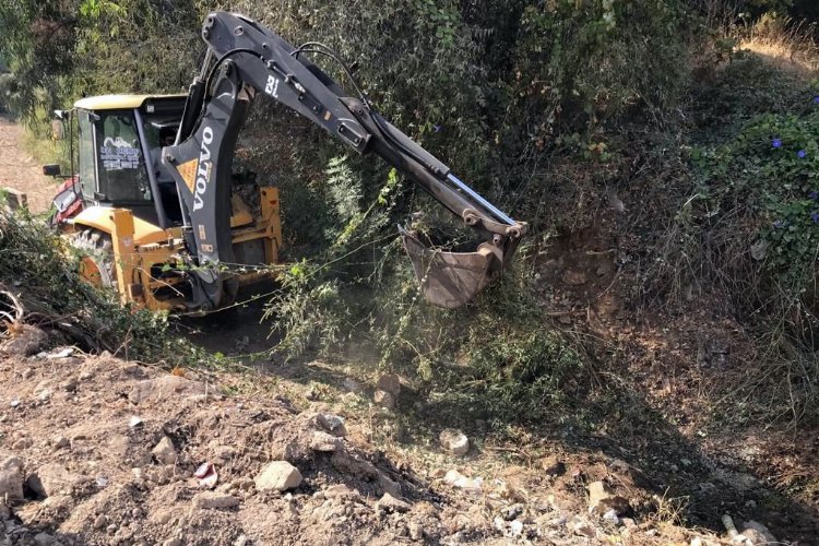 Muğla'da 4 bin 805 metre dere temizliği 