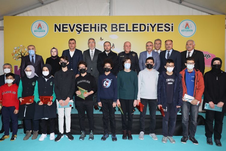 Nevşehir Belediyesi'nden üniversite adaylarına hizmet