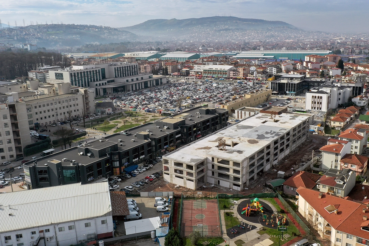 Sakarya’da Sağlık Kampüsü’ne 530 araçlık otopark projesi hızla ilerliyor