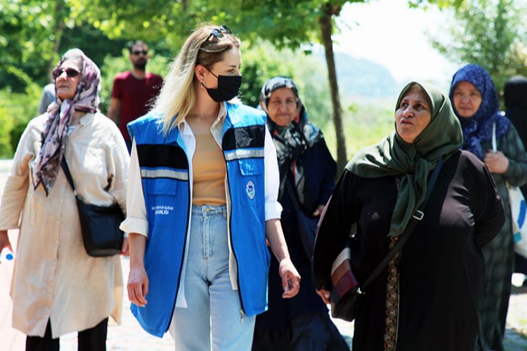 Sakarya'da YADEM yaşlıların yanında 