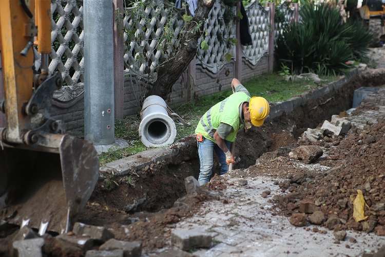 Sakarya Erenler'e 9 bin 100 metrelik altyapı ağı 