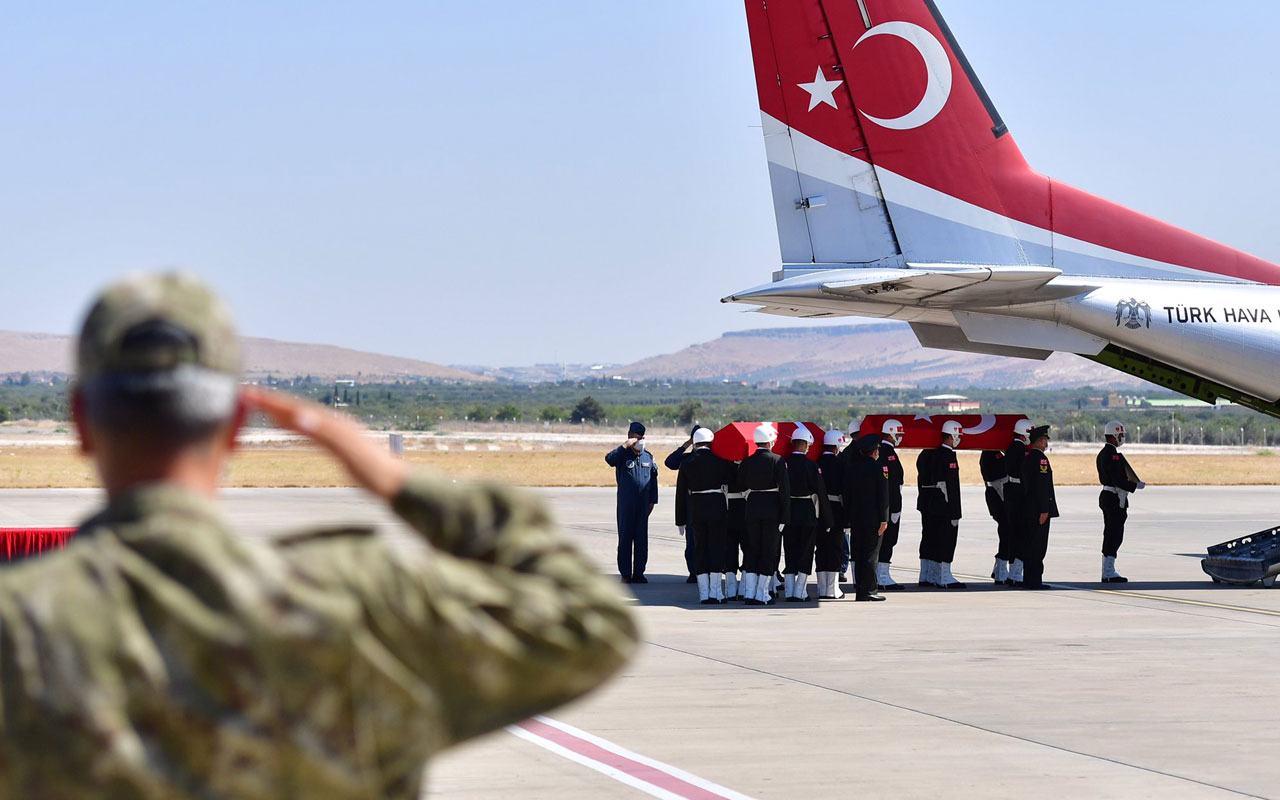 Şehit askerlerin naaşı Gaziantep’ten memleketlerine uğurlandı