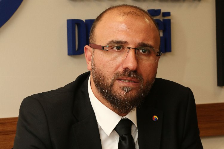 Sigorta eksperleri hasar tespit için deprem bölgesinde