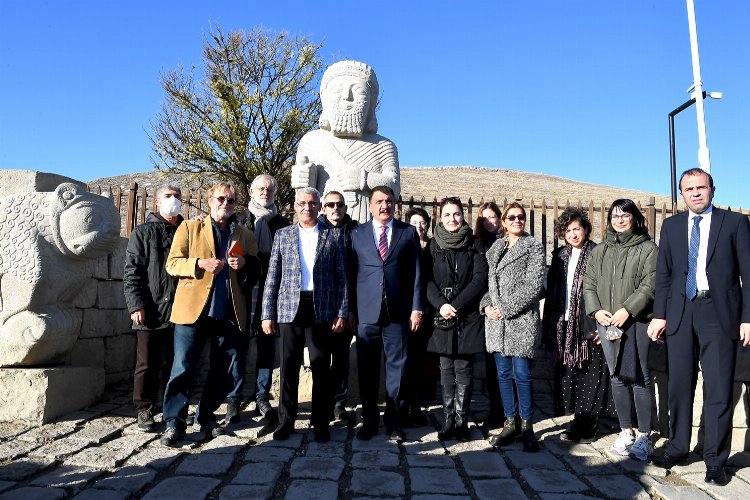 İtalyan gazeteciler Malatya'da Arslantepe Höyüğü'ne hayran kaldılar