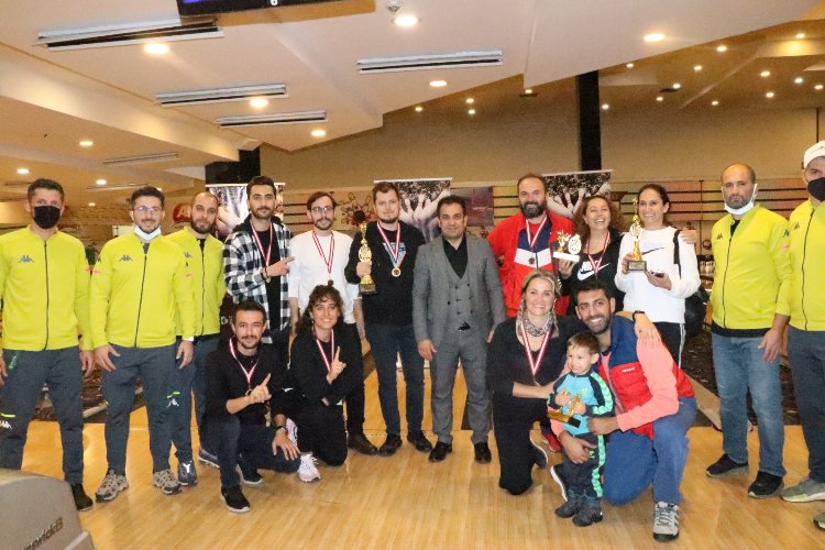 İzmit'te öğretmenlere 'Bowling Turnuvası' düzenlendi