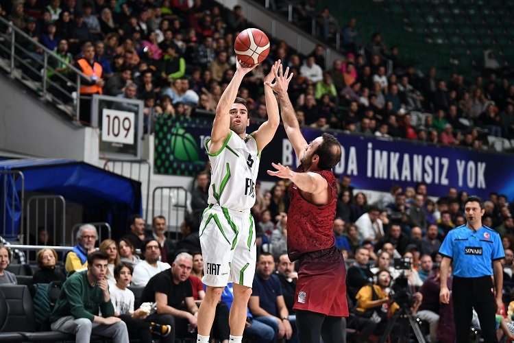 TOFAŞ Gaziantep Basketbol önünde