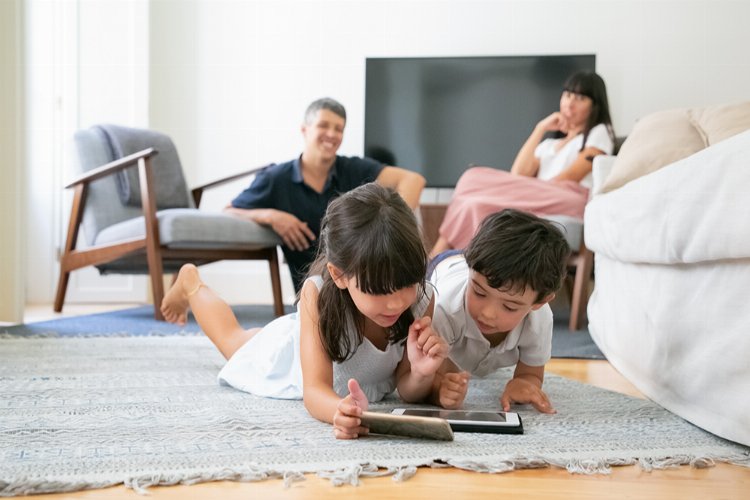 Türkiye'deki ebeveynlerin yüzde 52'si kontrollü uygulama kullanıyor 