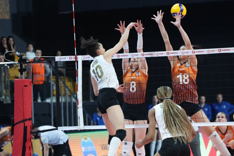 Vakıfbank Çukurova'yı rahat geçti